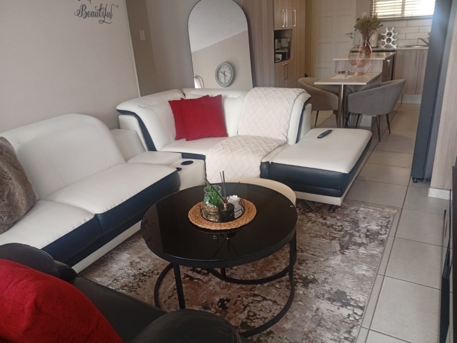 2 Bedroom Property for Sale in Waterval East North West